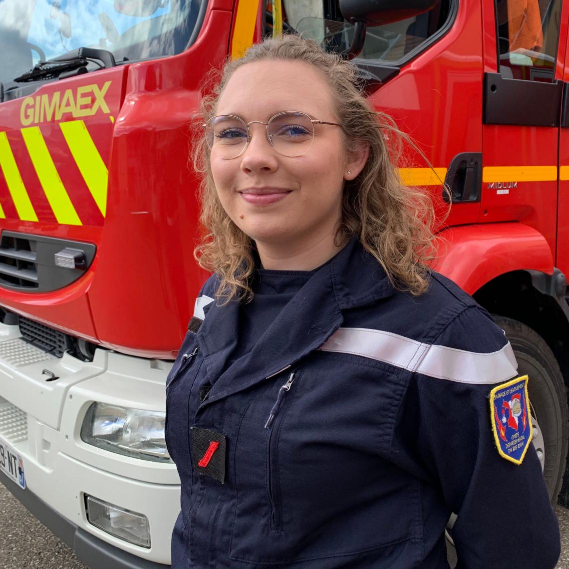 Justine, 21 ans, jeune sapeur-pompier devenue volontaire