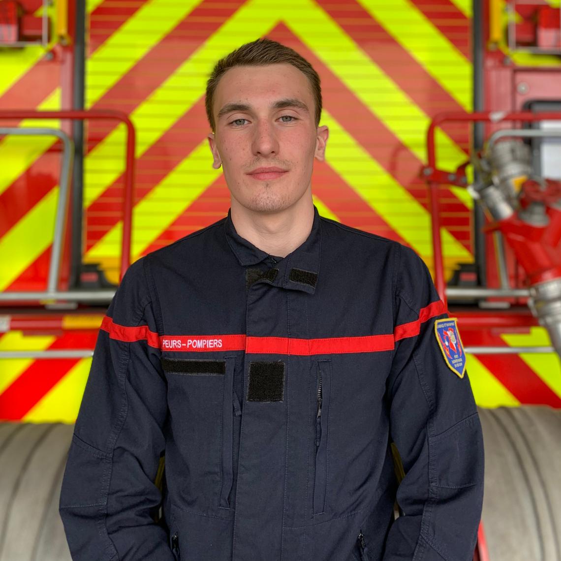 Léo, 19 ans, sapeur-pompier volontaire et sportif professionnel